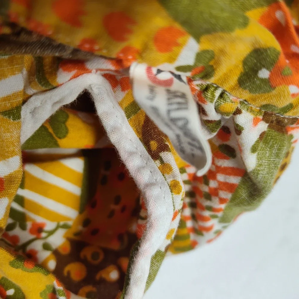 Skilcraft apron with potholders kitchen cooking 70's retro housewife USA